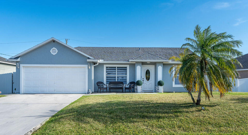 2372 SW Naomi Avenue Port St Lucie FL 34953