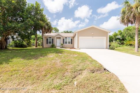 300 Breakwater Street SE Palm Bay FL 32909