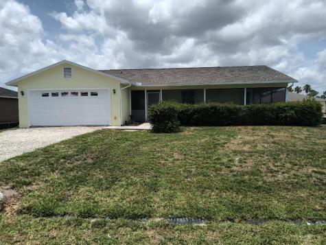 412 SW Aileen Street Port St Lucie FL 34983