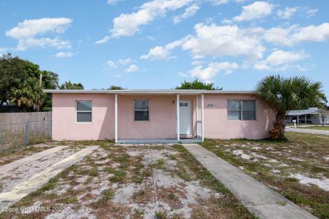 3299 Jackson Avenue NE Palm Bay FL 32905