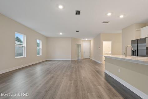902 Salina Street SE Palm Bay FL 32909