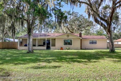 6050 Oak Street Mims FL 32754