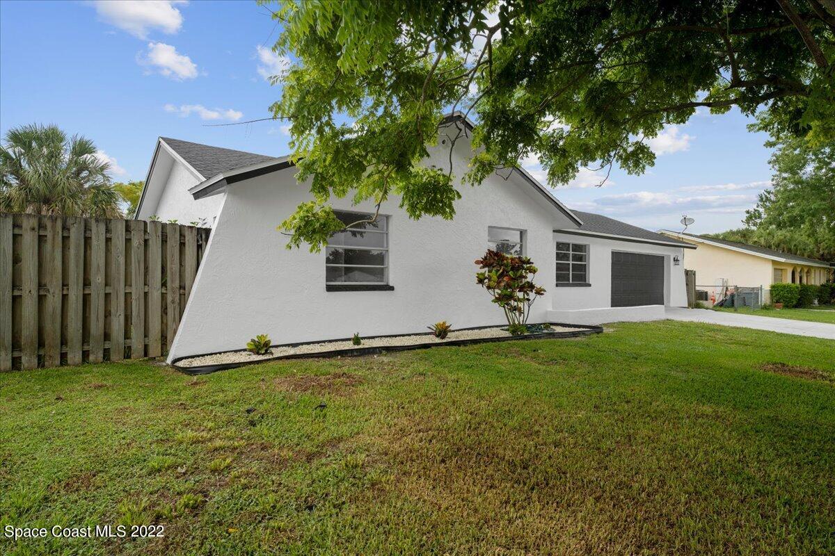 588 Audubon Avenue NE Palm Bay FL 32907