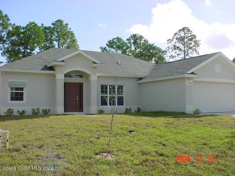 565 White Plains Avenue SW Palm Bay FL 32908