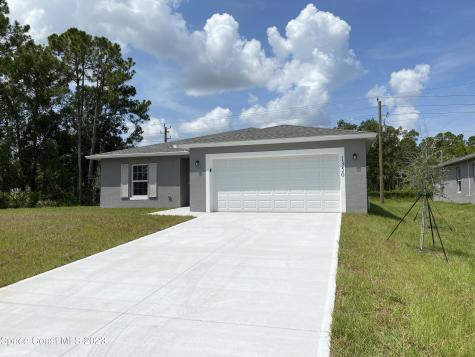 1350 Gaucho Road SW Palm Bay FL 32908