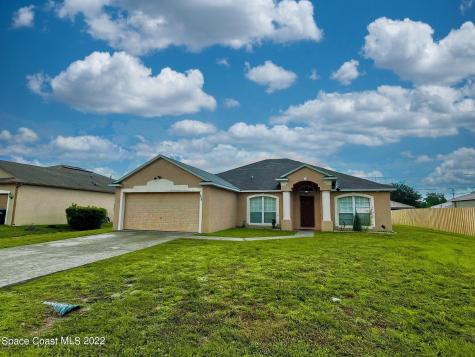 659 Commargo Road NW Palm Bay FL 32907