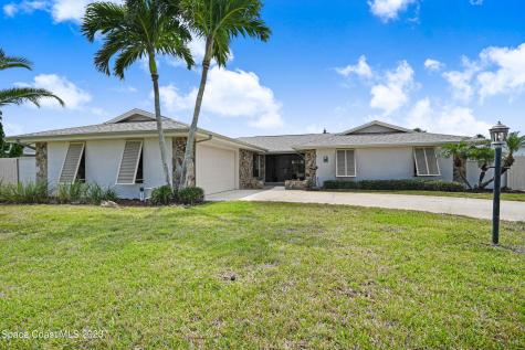213 Dogwood Avenue Melbourne Beach FL 32951