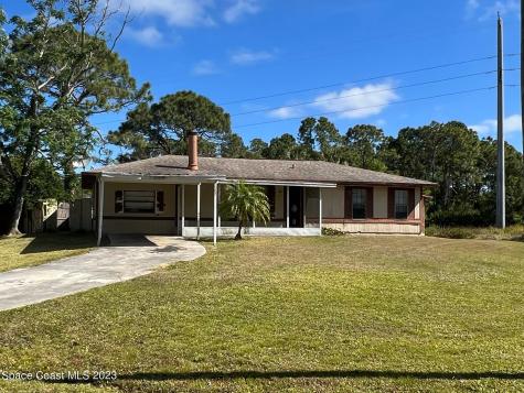 687 Harrington Street SW Palm Bay FL 32908