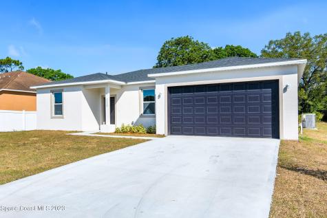 201 San Remo Road SW Palm Bay FL 32908