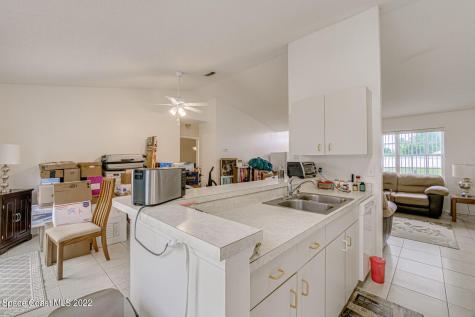 1100 Malone Street NW Palm Bay FL 32907
