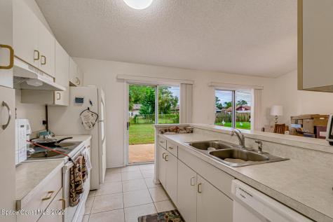 1100 Malone Street NW Palm Bay FL 32907