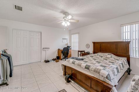 1100 Malone Street NW Palm Bay FL 32907