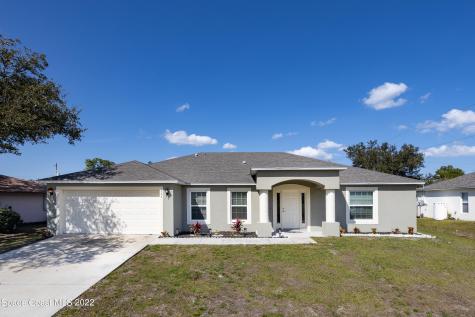 535 Australian Road NW Palm Bay FL 32907