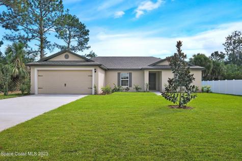 1600 Yahner Street SE Palm Bay FL 32909