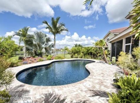 1942 Grey Falcon Circle SW Vero Beach FL 32962