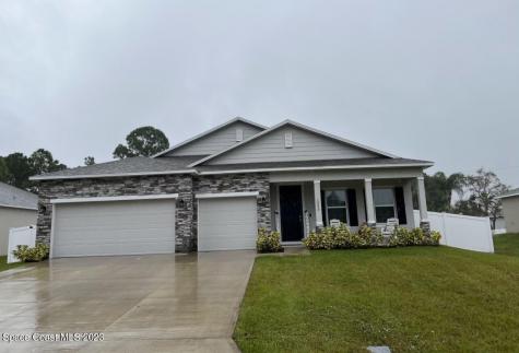 1045 Duxbury Road SE Palm Bay FL 32909