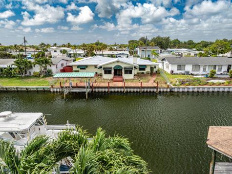 1670 Davis Drive Merritt Island FL 32952