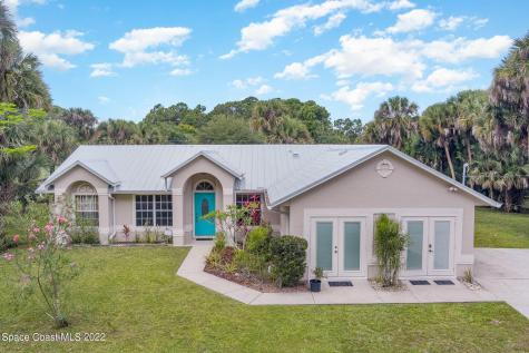 812 Hartsdale Avenue SW Palm Bay FL 32908