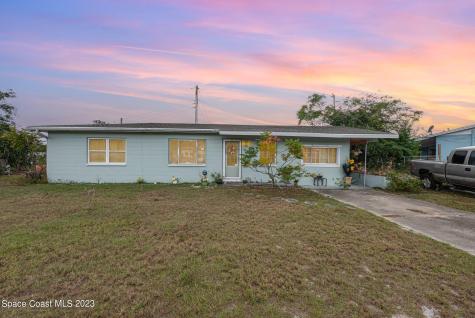 240 Lakeview Avenue Titusville FL 32796