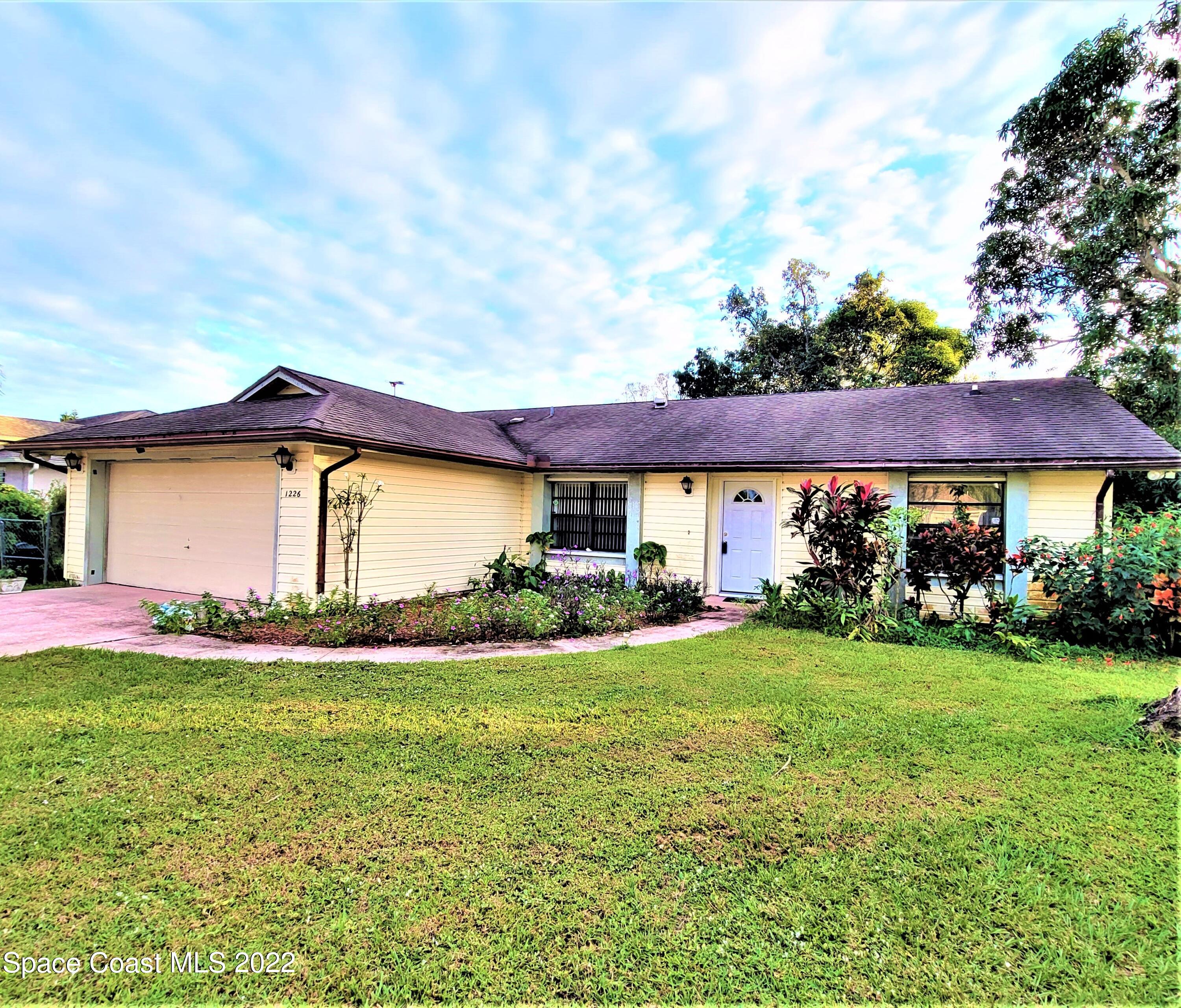 1226 Hedgecoth Street NW Palm Bay FL 32907