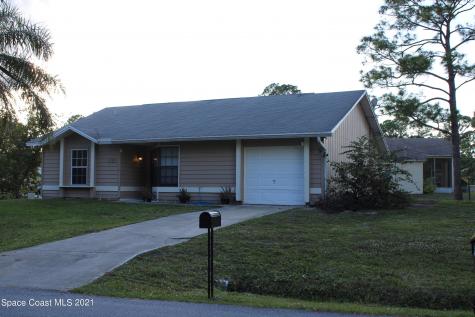 882 Cortland Avenue NW Palm Bay FL 32907
