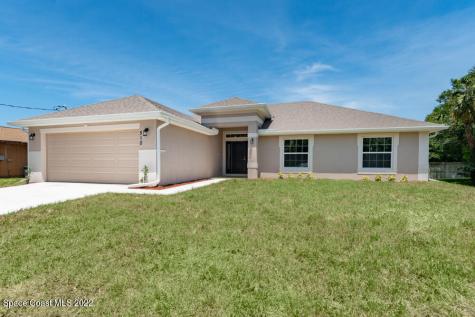 819 Clearmont Street Sebastian FL 32958