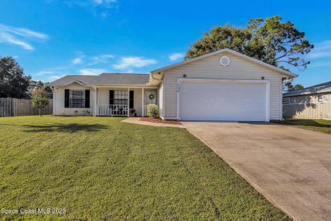 714 Pampas Street NW Palm Bay FL 32907