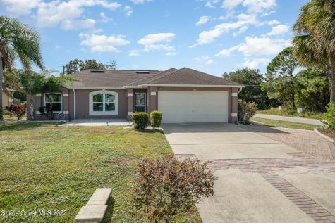 2002 Thisbe Avenue SE Palm Bay FL 32909