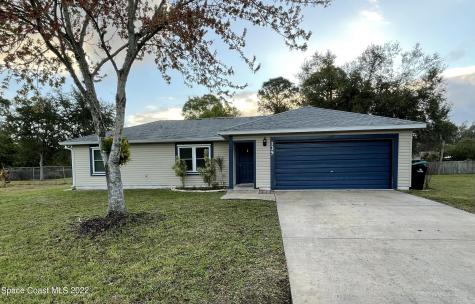 135 Hoffer Avenue NW Palm Bay FL 32907