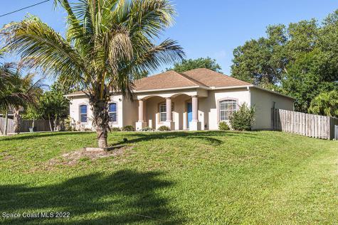 8825 92nd Court Vero Beach FL 32967