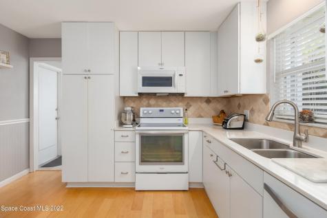 370 Glenwood Avenue Satellite Beach FL 32937