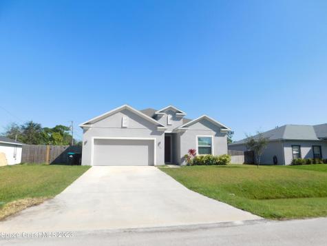 525 Arcadia Avenue NE Palm Bay FL 32907