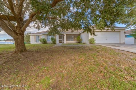 1191 Moon Street SE Palm Bay FL 32909
