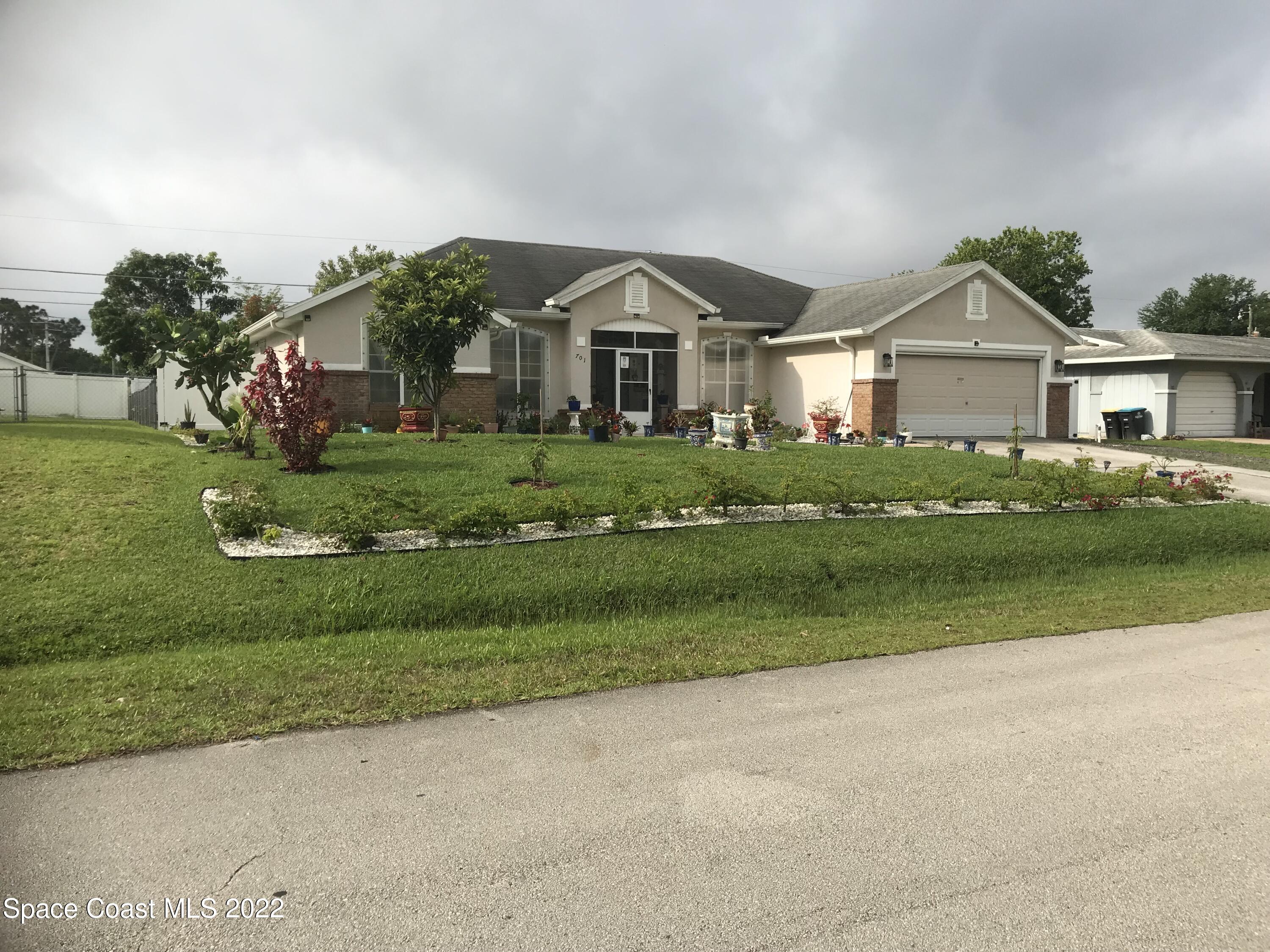701 Fairhaven Street NE Palm Bay FL 32907