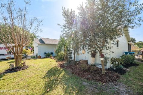 518 Fernandina Street NW Palm Bay FL 32907