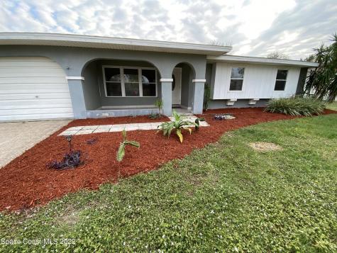 699 Fairhaven Street NE Palm Bay FL 32907