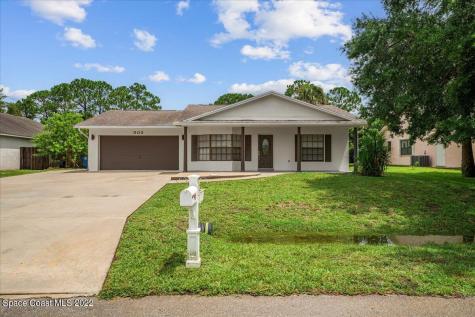 303 Evergreen Street NE Palm Bay FL 32907