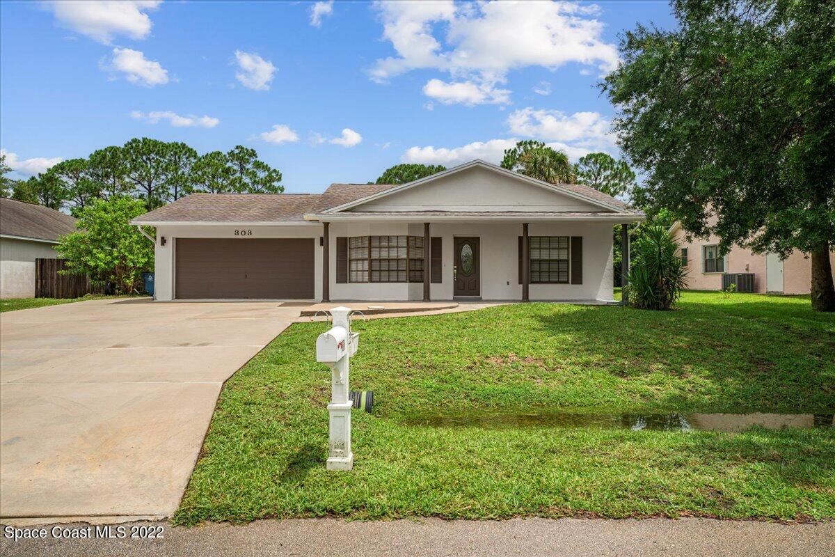 303 Evergreen Street NE Palm Bay FL 32907