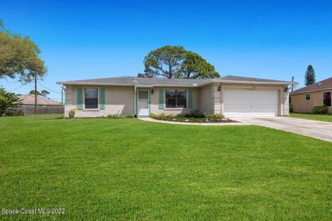 1105 Tularosa Street NW Palm Bay FL 32907
