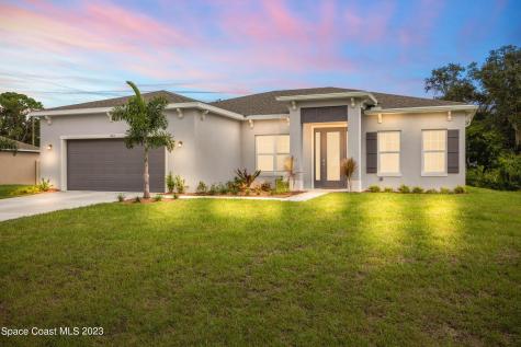 743 Coconut Street SE Palm Bay FL 32909