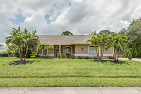 561 Ranier Street NE Palm Bay FL 32907
