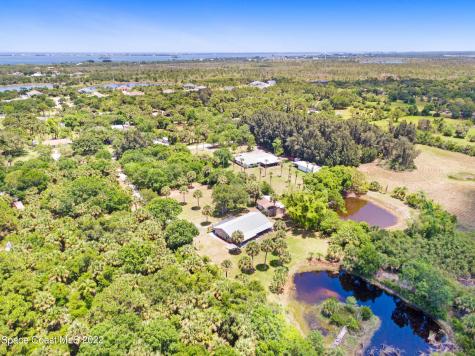 1860 Elaine Lane Malabar FL 32950