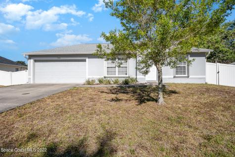 1586 Glencove Avenue NW Palm Bay FL 32907