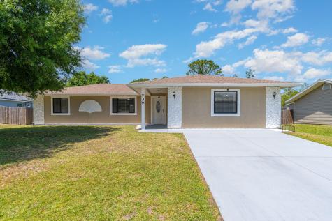 739 Thuringer Street NW Palm Bay FL 32907
