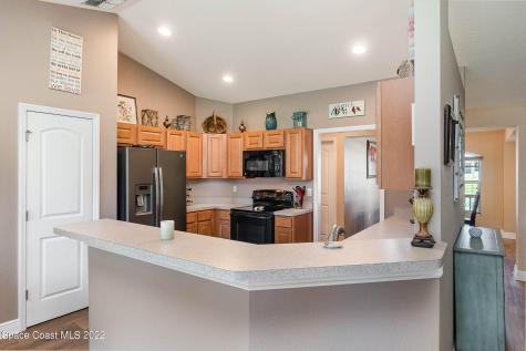 675 Tarr Avenue SW Palm Bay FL 32908