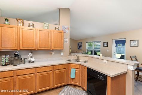 675 Tarr Avenue SW Palm Bay FL 32908