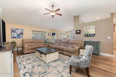 675 Tarr Avenue SW Palm Bay FL 32908