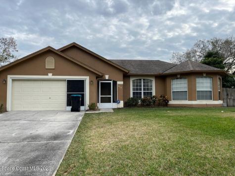 512 Hatcher Street SE Palm Bay FL 32909