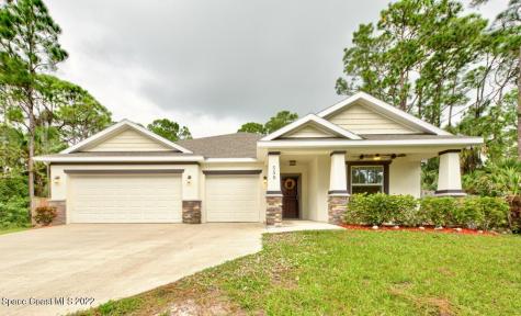 559 Falmouth Street SW Palm Bay FL 32908