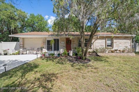 122 East Court Melbourne FL 32904